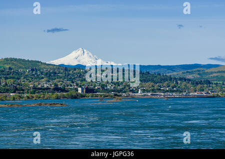 Le Département avec le Mont Hood dans l'arrière-plan et le fleuve Columbia. The Dalles, Oregon Banque D'Images