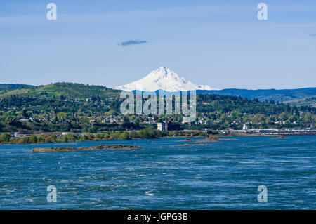 Le Département avec le Mont Hood dans l'arrière-plan et le fleuve Columbia. The Dalles, Oregon Banque D'Images