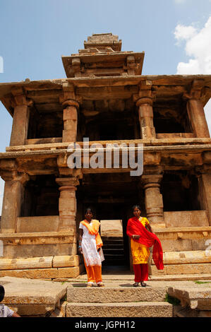 Visite de womans indien, Fort Chitradurga Chitradurga, Karnataka, Inde Banque D'Images