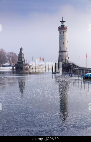 Entrée du port de Lindau sur le lac de Constance Banque D'Images