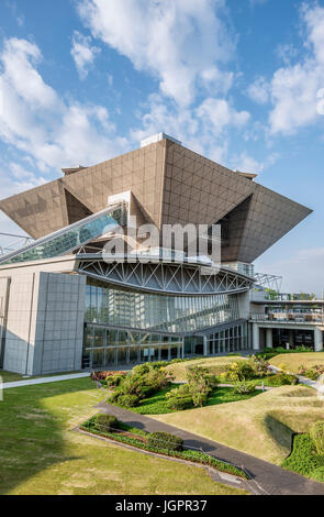 Tokyo Big Sight est officiellement connu sous le nom de Tokyo International Exhibition Center un centre de congrès et d'expositions à Tokyo, Japon Banque D'Images