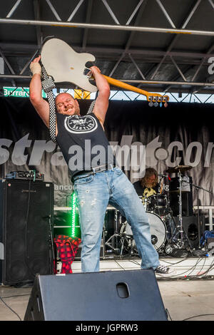 Le légendaire groupe de punk D.O.A est ressuscité et les roches le Khatsahlano Festival, Kitsilano, Vancouver, Colombie-Britannique, Canada. Banque D'Images