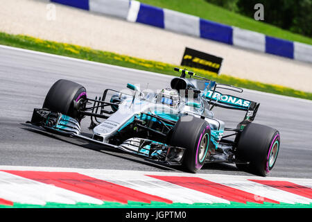 Spielberg, en Autriche. 09 juillet, 2017. Valtteri Bottas de Finlande conduit sa Mercedes au cours de la F1 Grand Prix d'Autriche course sur le Red Bull Ring de Spielberg, en Autriche le 9 juillet 2017. Credit : Jure Makovec/Alamy Live News Banque D'Images