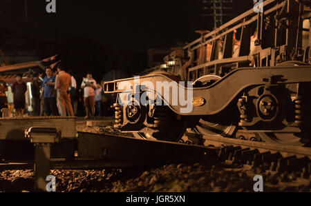 Déraillement de train de ciment à Nakhon Ratchasima, Thaïlande. Le 10 juillet 2017. Pas de mort ou de blessures signalées. Banque D'Images