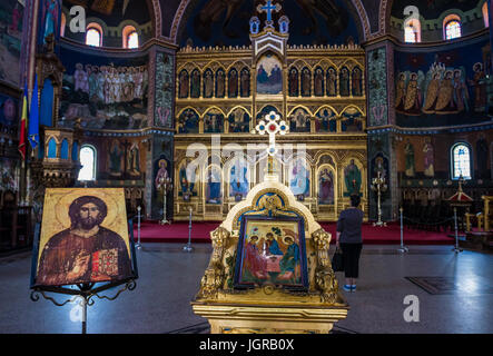 Icônes de la cathédrale Holy Trinity orthodoxe roumaine dans le centre historique de Sibiu Ville de région de Transylvanie, Roumanie Banque D'Images