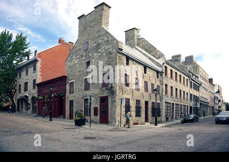 Montréal, Canada, 9 juillet,2017.Hotel Pierre du Calvet sur la rue Bonsecours dans le Vieux Montréal. Credit:Mario Beauregard/Alamy Live News Banque D'Images