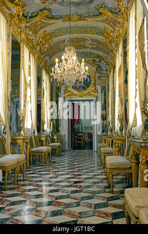 Vue sur la Galleria degli Specchi, au Palazzo Spinola National Gallery de Gênes, Ligury Banque D'Images