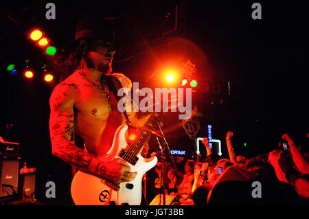 Dave Navarro Camp Freddy exécutant Roxy West Hollywood. Banque D'Images