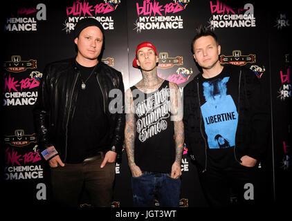 (L-r) musiciens,tom delonge Travis Barker, Mark Hoppus blink-182 blink-182 à My Chemical Romance 2011 l'occasion de l'annonce Honda Civic Tour Rainbow bar & grill Mai 23,2011 secteur Los Angeles, Californie. Banque D'Images