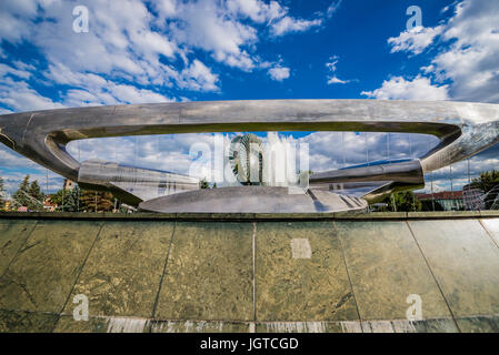 Fontaine dans le parc de l'Union européenne (Parcul Unirii) à Alba Iulia city situé sur le fleuve Mures dans d'Albac, Transylvanie, Roumanie Banque D'Images