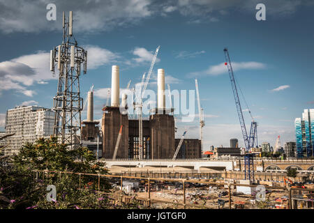 Le nouveau logement de la Battersea Power Station est en construction à Londres, en Angleterre, au Royaume-Uni Banque D'Images
