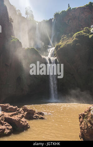 D'Ouzoud, Grand Atlas village d'Tanaghmeilt, province Azilal, Maroc Banque D'Images