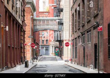 Les bâtiments à l'intersection des rues discontinues et Jay Street dans le quartier de Tribeca historique de Manhattan, New York City NYC Banque D'Images