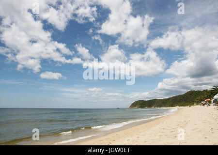 Plage, nageurs, Barra do Una, Peruíbe, São Paulo, Brésil Banque D'Images