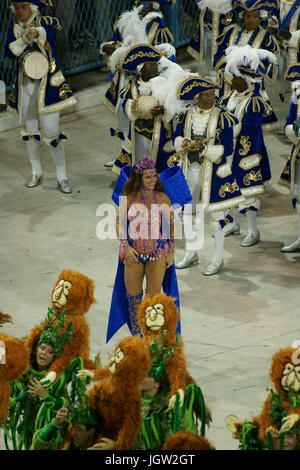 Luma de Oliveira, Reine de la batterie, le Carnaval 2009, l'école de samba Portela, Rio de Janeiro, Brésil Banque D'Images