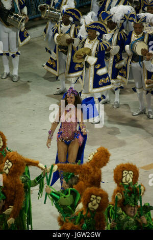 Luma de Oliveira, Reine de la batterie, le Carnaval 2009, l'école de samba Portela, Rio de Janeiro, Brésil Banque D'Images