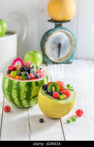 Salade de fruits en pastèque et melon en été Banque D'Images