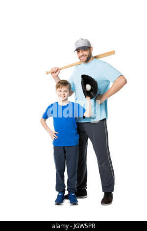 Heureux père et enfant prêt à jouer au base-ball isolated on white Banque D'Images