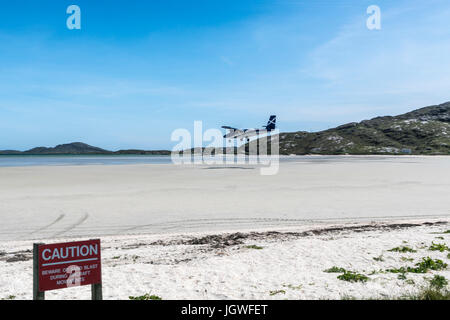 L'atterrissage des aéronefs Twin Otter de l'aéroport de Barra Banque D'Images