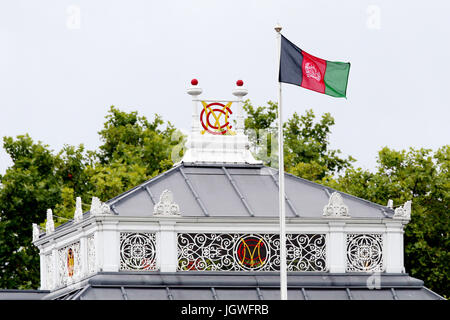 Le drapeau de l'Afghanistan vole au-dessus de la maison pendant la journée un match à Lord's, Londres. Banque D'Images