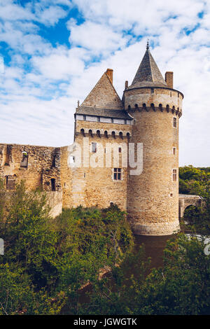 Vue panoramique sur le château de Suscinio dans le Golfe du Morbihan, Bretagne (Bretagne), France. Banque D'Images