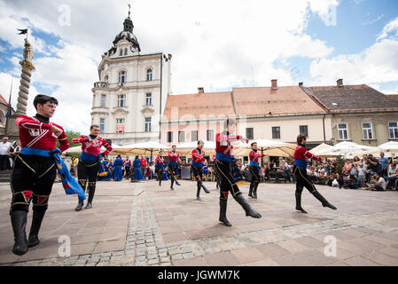 Tutarchela ensemble chorégraphique de Zougdidi (Géorgie), l'exécution au 29e Festival de Folklore CIOFF international Folkart, folklore sous-festival Festival de Carême, l'un des plus grands festivals en plein air en Europe. Folkart, Festival le Carême, Maribor, Slovénie, 2017. Banque D'Images