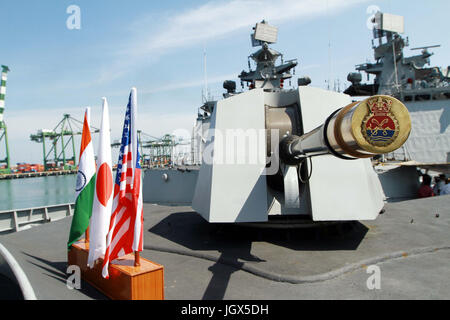 Chennai. 10 juillet, 2017. Photo prise le 10 juillet 2017 montre multi-rôle indien INS frégate Shivalik dans d' port de Chennai, dans le sud-est de l'état indien du Tamil Nadu. Elle participera à l'exercice de Malabar rejoint par les marines de l'Inde, les États-Unis et le Japon. Credit : Stringer/Xinhua/Alamy Live News Banque D'Images