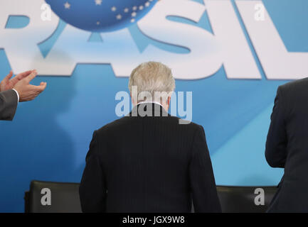 Le Brésil. 11 juillet, 2017. BrasÃ-Lia, 11/07/2017 - Michel Temer, Presidente da Republica, durante Lançamento do Programa Nacional de¡FundiÃ RegularizaçÃ£o ria. Bruno Spada/Tripé Fotografia (crédit Image : © TripeFoto via ZUMA Press) Banque D'Images