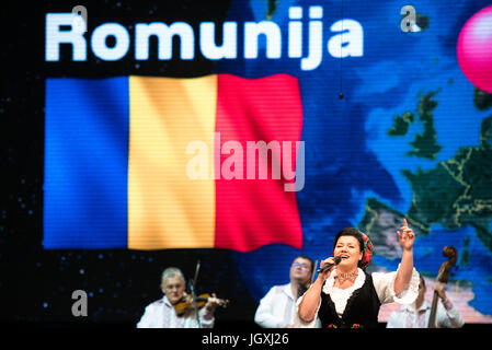 Ensemble professionnel artistique à partir de la crişana Oradea, Roumanie, l'exécution au 29e Festival de Folklore CIOFF international Folkart, folklore sous-festival Festival de Carême, l'un des plus grands festivals en plein air en Europe. Folkart, Festival le Carême, Maribor, Slovénie, 2017. Banque D'Images