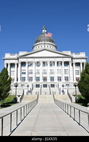 SALT LAKE CITY, Utah - le 28 juin 2017 : Utah State Capitol building côté ouest. En 1888, la ville a fait don de la terre, appelé à l'Arsenal Hill, Utah Terr Banque D'Images