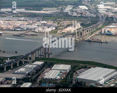 Vue aérienne de la reine Elizabeth 2 pont Dartford Kent England UK Banque D'Images