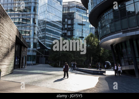 Londres, Royaume-Uni, le 1 juillet 2017 : soirée ensoleillée par la Mairie de Southwark à Londres. Banque D'Images