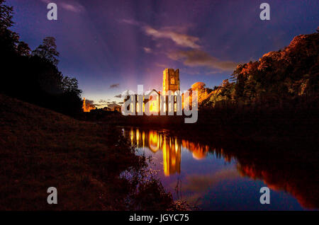 Abbaye de fontaines Banque D'Images