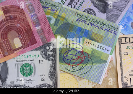 Abstract dollar euro et franc suisse contexte Banque D'Images