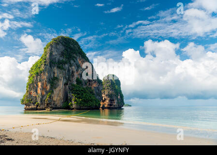 La mer d'Andaman et Ko Rang Nok en Thaïlande Banque D'Images