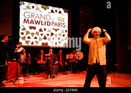 Mawlid grand soufi de Paris. Bahauddin Cheikh Naqshbandi (Adil). La France. Banque D'Images