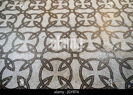 Basilique Saint-Martin d'Ainay. Vieux plancher mosaïques. Lyon. La France. Banque D'Images