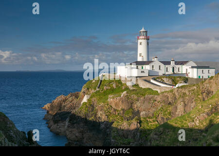 Fanad Head Lighthouse et l'océan atlantique le comté de Donegal en Irlande Banque D'Images