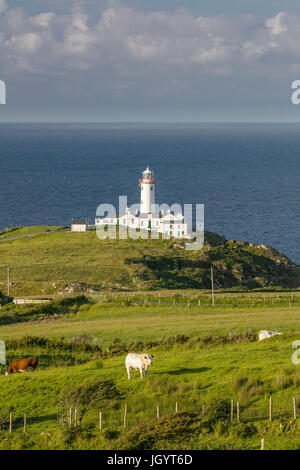 Fanad Head Lighthouse et l'océan atlantique le comté de Donegal en Irlande Banque D'Images