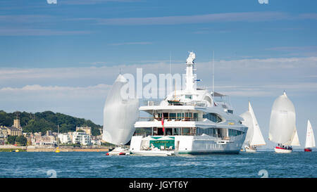 La dame Christine bateau yacht appartenant à Lord Laidlaw de Rothiemay, représenté à Cowes au cours de la Panerai British Classic Sailing Week régate. Photo Banque D'Images