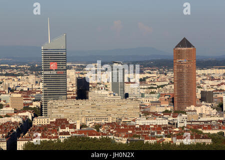 La tour Incity. Radison Hotel. Part-Dieu. Vue panoramique à partir de la vue de Notre Dame de la colline de Fourvière. La France. Banque D'Images