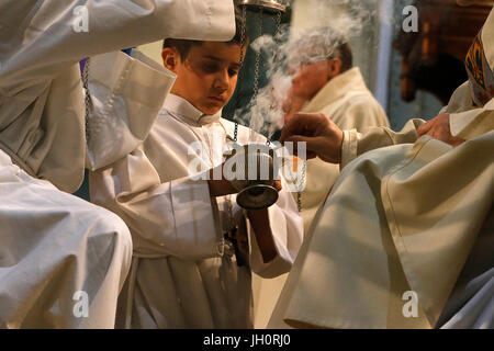 Jeudi Saint célébration dans une église catholique de Paris. Paris. La France. Banque D'Images