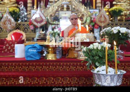 Wat Velouvanaram. Cérémonie bouddhiste. L'épargne. La France. Banque D'Images