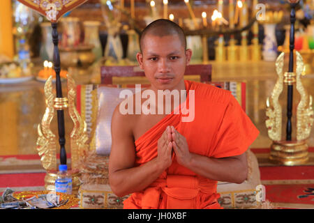 Le moine bouddhiste. Vat Ong Teu. Wat Ong Teu Mahawihan. Vientiane. Le Laos. Banque D'Images