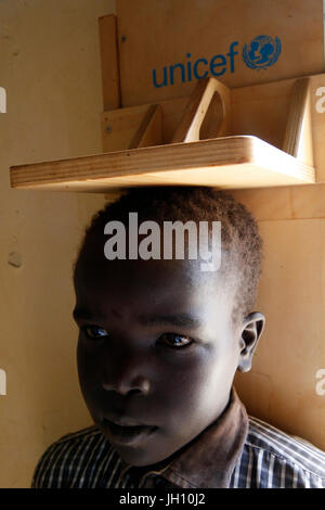 Kiryangondo camp de réfugiés. Le programme de prévention de la malnutrition dirigé par préoccupation dans le monde entier. L'Ouganda. Banque D'Images