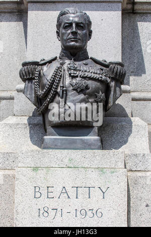 Un buste de l'amiral de la flotte David Richard Beatty, comte Beatty, situé à Trafalgar Square à Londres, au Royaume-Uni. Banque D'Images