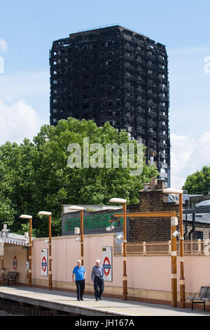 Vue générale de la tour de Grenfell Latimer Road station à Londres. Banque D'Images