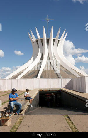 Cathédrale métropolitaine la nôtre Mme Aparecida, District Fédéral, Brasília, Brésil Banque D'Images