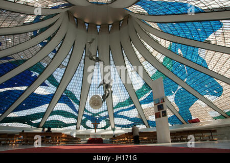 Cathédrale métropolitaine la nôtre Mme Aparecida, District Fédéral, Brasília, Brésil Banque D'Images