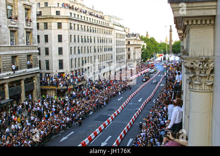 F1 manifestation autour de Piccadilly Circus, Londres, 2004 Banque D'Images